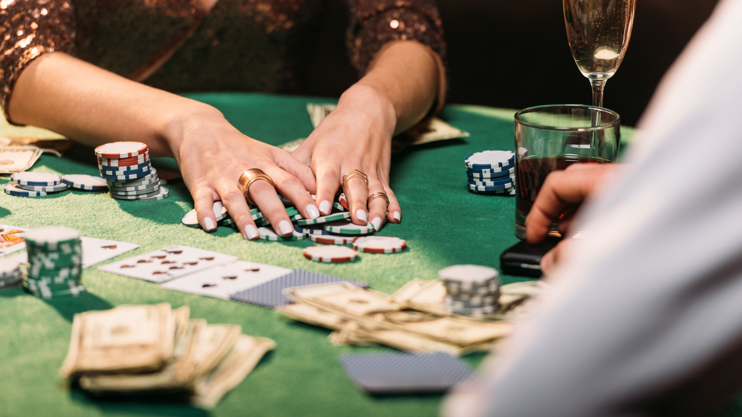 Why Multi-Hand Blackjack Offers a More Exciting Experience